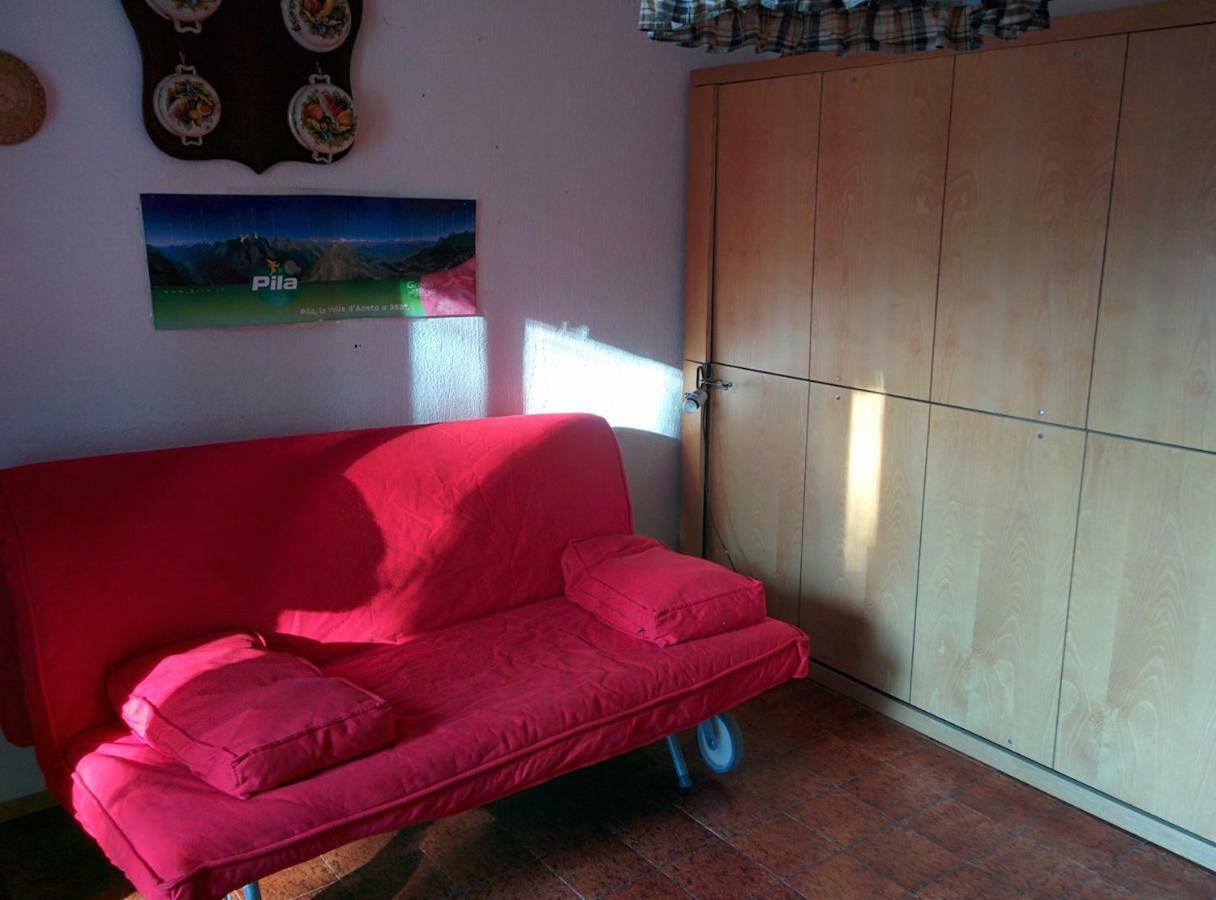 Pila Studio Aosta Bagian luar foto